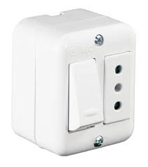INTERRUPTOR + ENCHUFE SOBREPUESTO 9/12 10A 250V BLANCO MEC